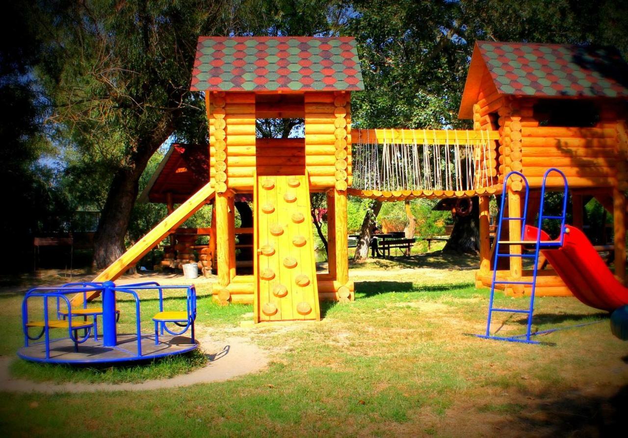 Holiday Park Dunay Kyslytsya Exterior foto